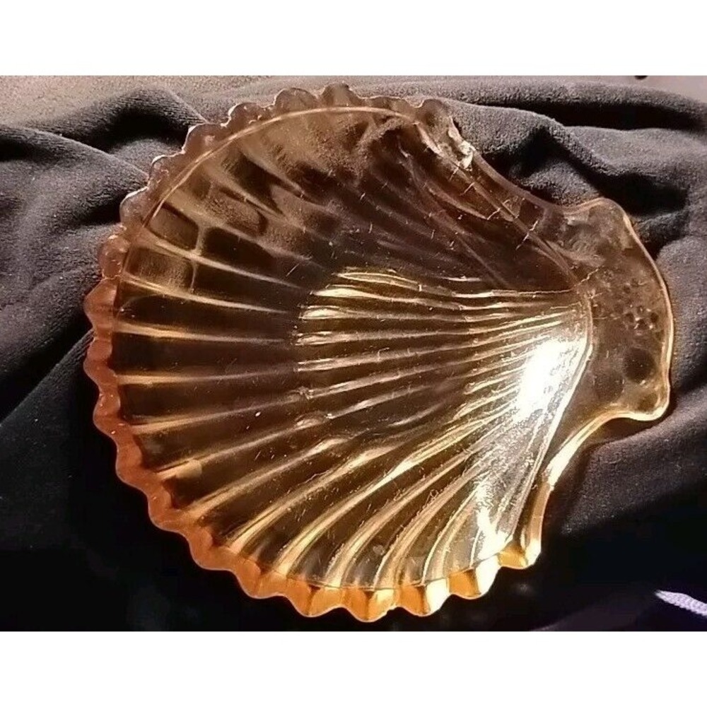 Vtg‎ Shell Dish MCM Marigold Indiana Carnival Glass Amber clamshell candy, coin